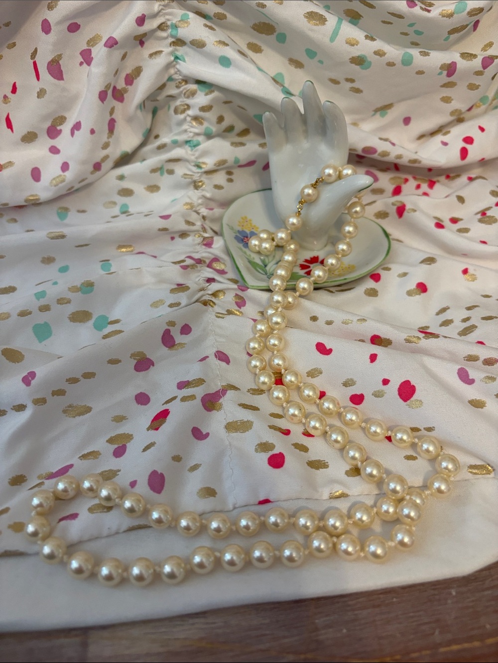 Multi-Color Pearl and Bead Necklace Set - Blue, Red, Navy, Cream entire Lot of 5 - Picture 3 of 9